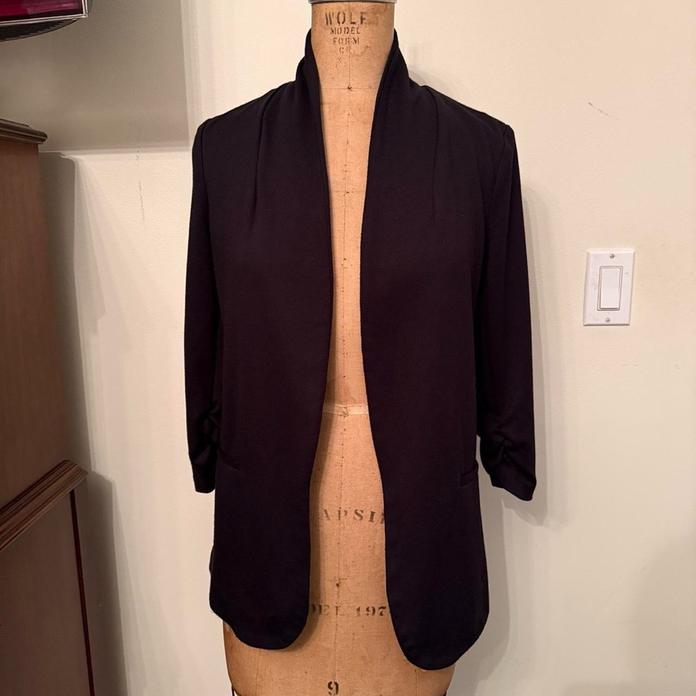 Love Ady Black Polyester Relaxed Cropped Sleeve Casual Blazer